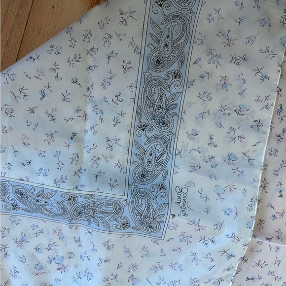 Sarah Coventry Cream and Pink Floral Scarf - Picture 7 of 9